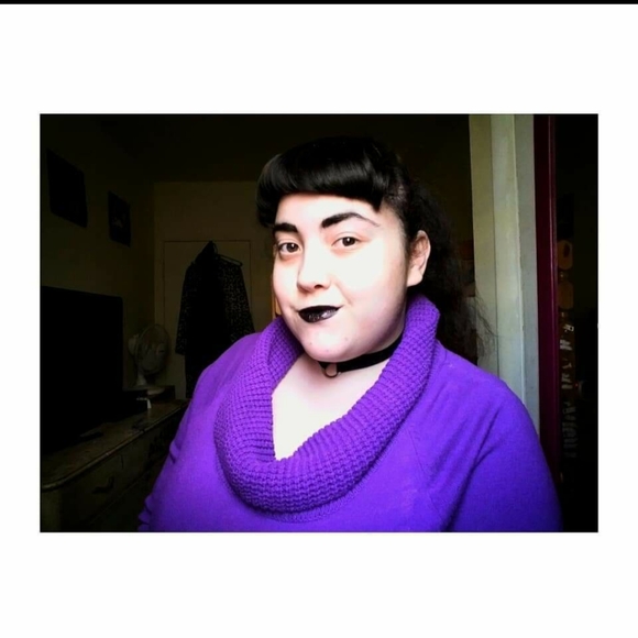 Cute 💜 Purple long sleeve top - size XL - Picture 3 of 4